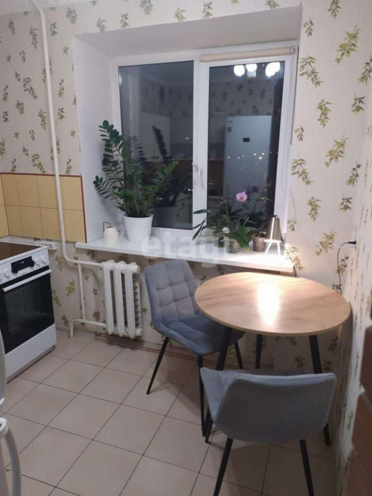 2-комн квартира 9 января, 4