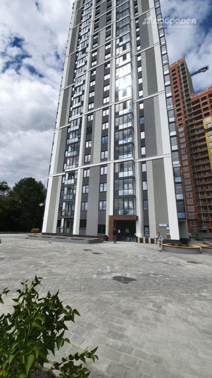 2-комн квартира в новом доме ул. 8 Марта, 204 стр