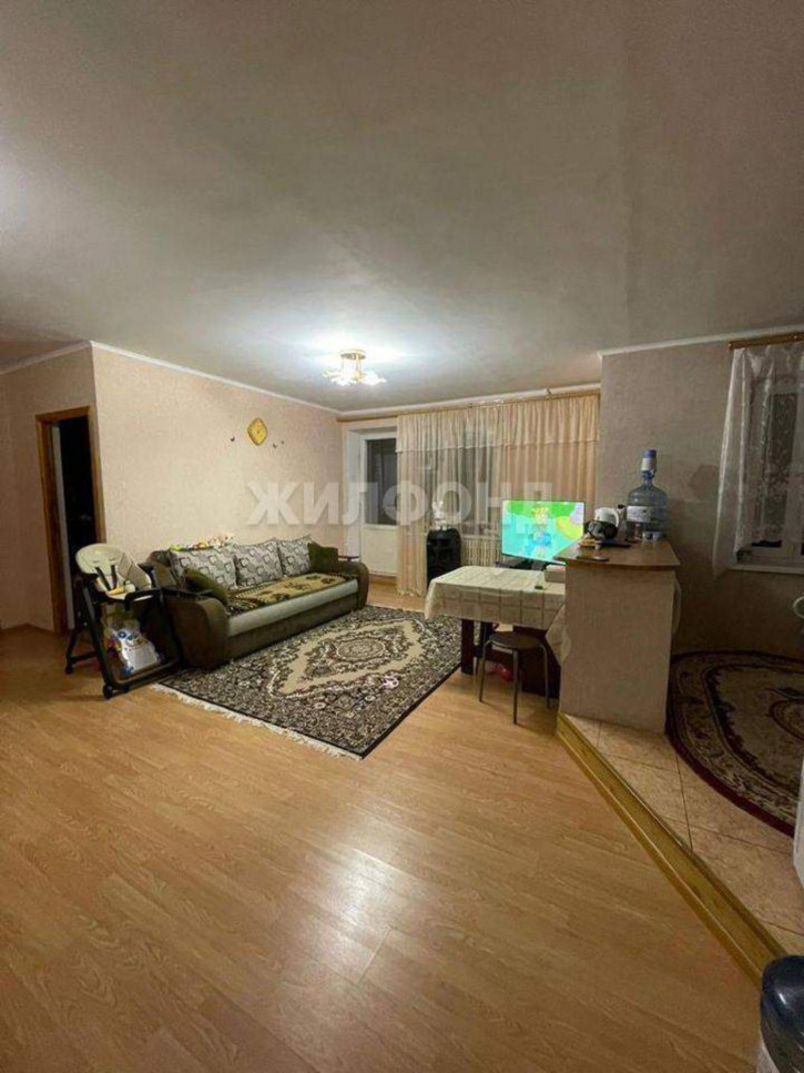 3-комн квартира Тронина улица, д.11