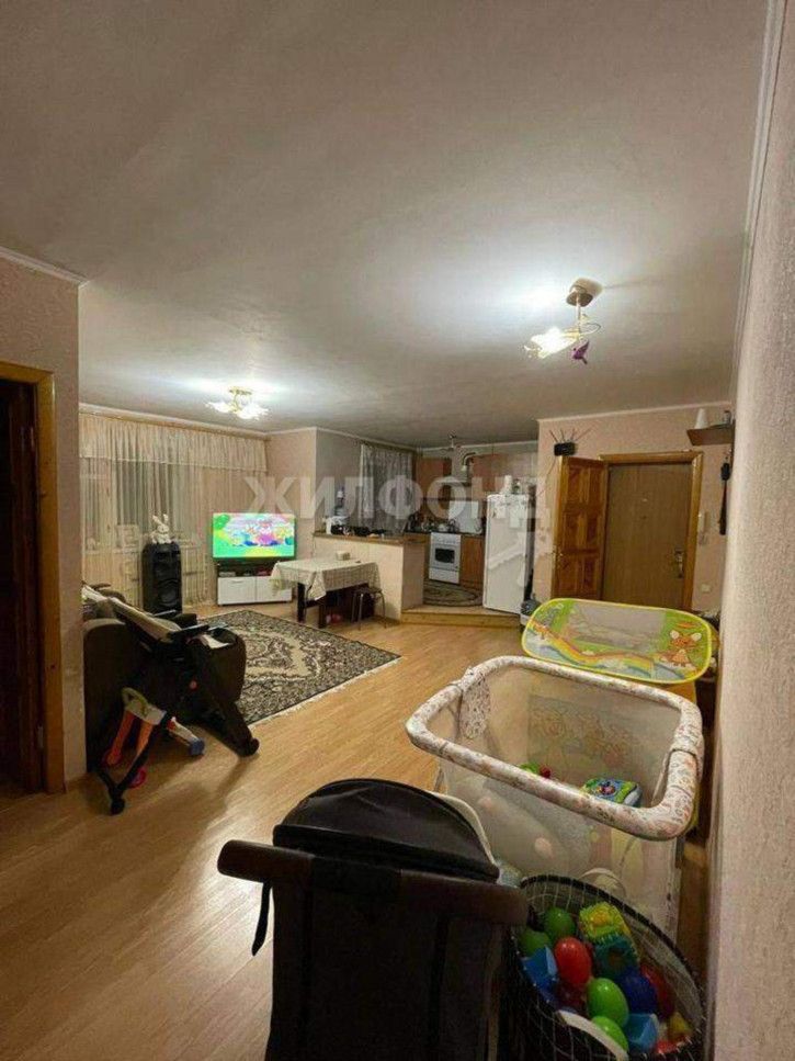 3-комн квартира Тронина улица, д.11