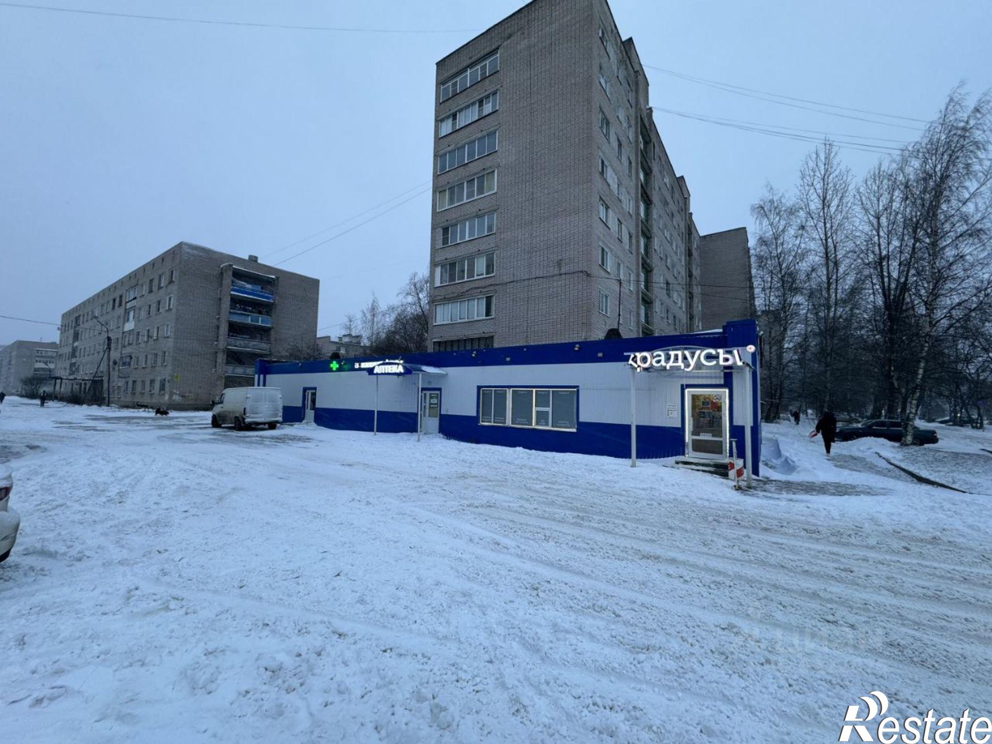 Сдать торговое помещение за 250 000 рублей на улица Державина, 8 к1