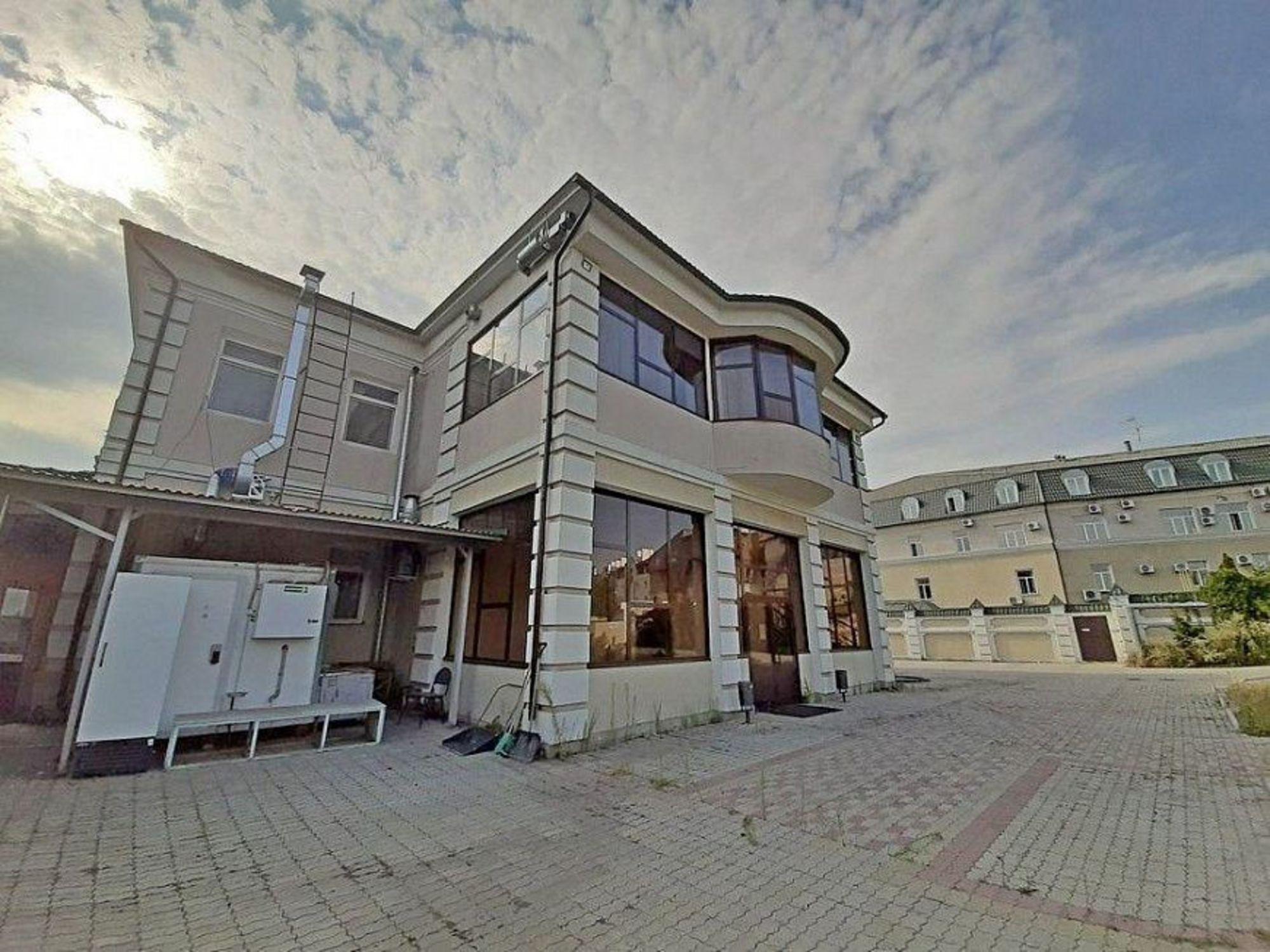 Купить помещение свободного назначения за 120 000 000 рублей на ул Нариманова, 15А
