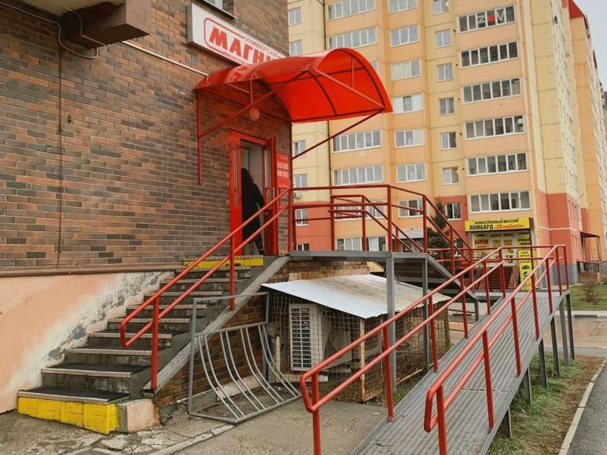 Купить торговое помещение за 59 000 000 рублей на ул Петухова