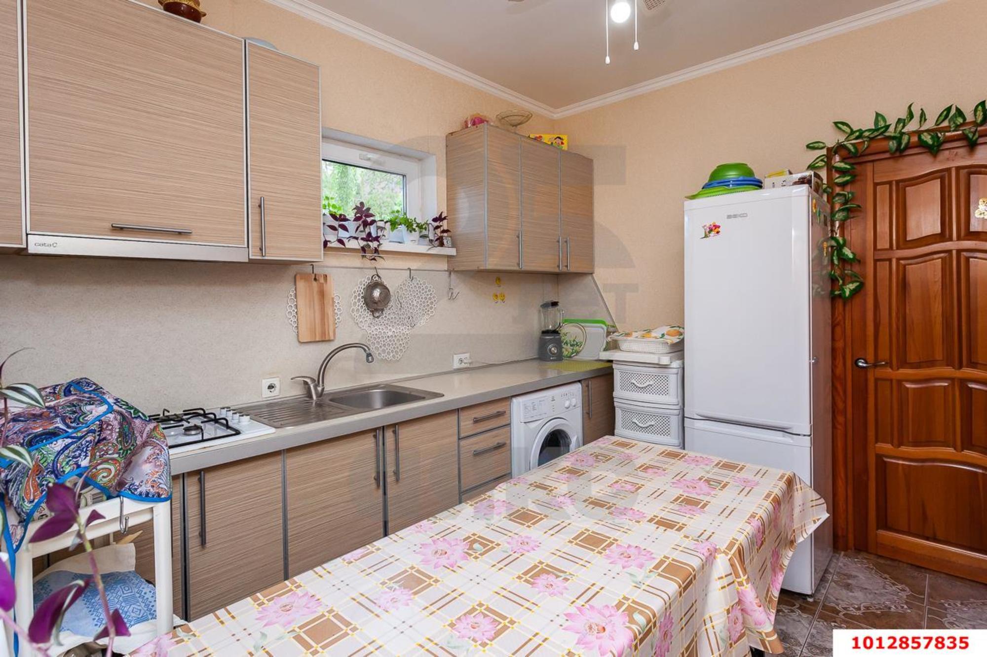 Купить дачу, дом, коттедж за 2 850 000 рублей на Карасунская, 26