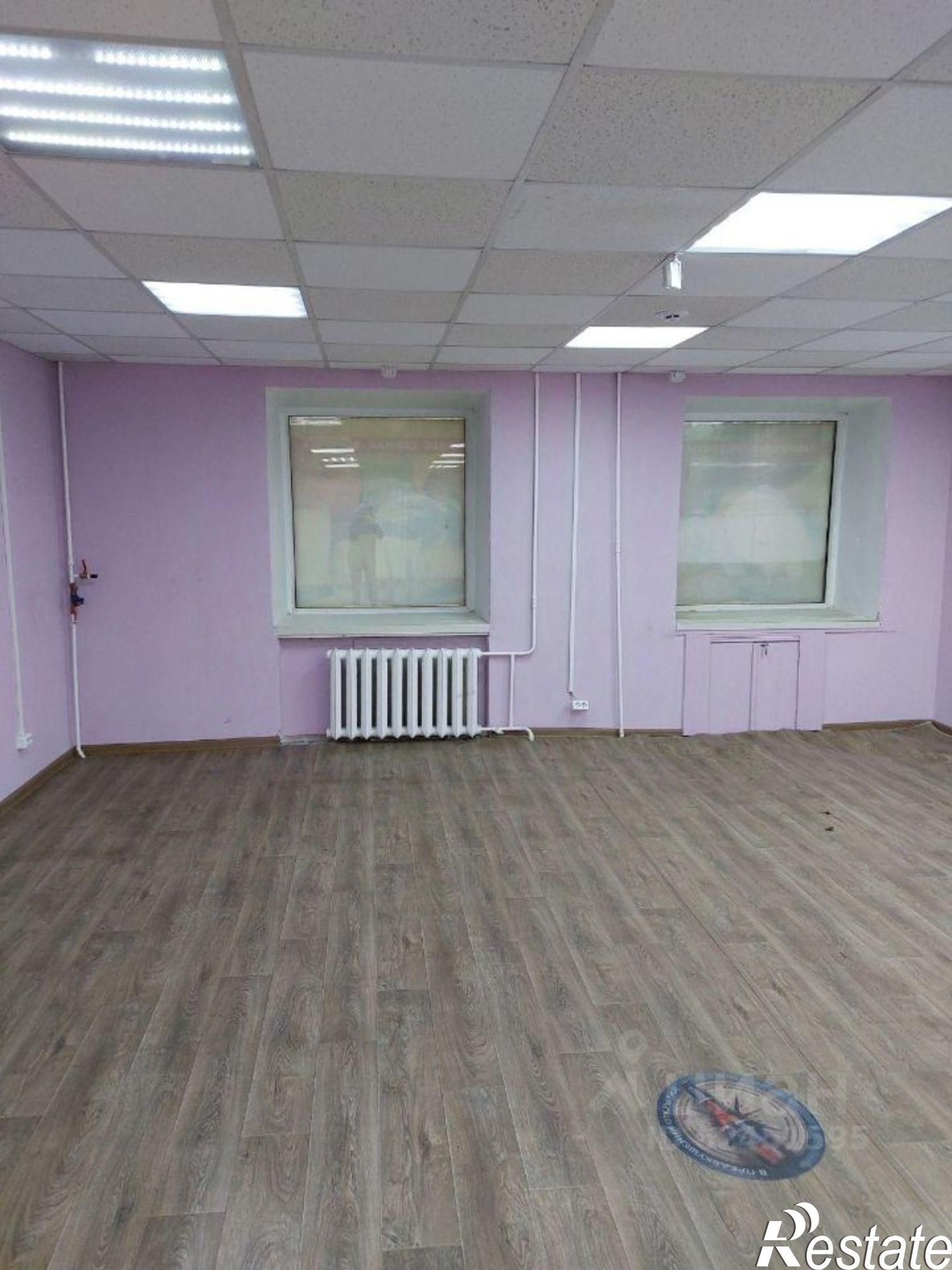 Купить торговое помещение за 12 000 100 рублей на улица Мира, 51