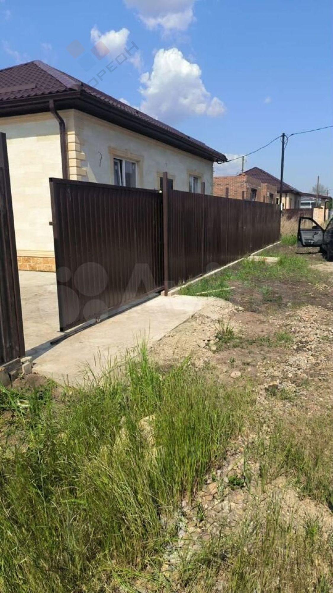 Купить дачу, дом, коттедж за 9 000 000 рублей на Петергофская ул