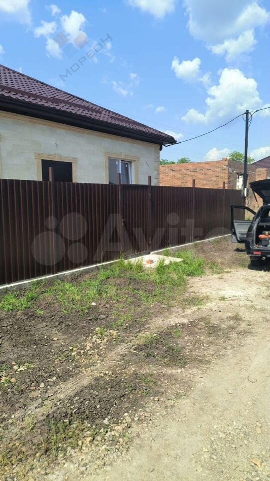 Купить дачу, дом, коттедж за 9 000 000 рублей на Петергофская ул