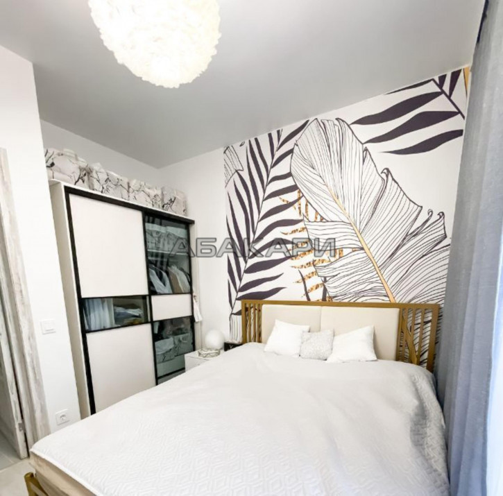 2-комн квартира улица Авиаторов, 4Г