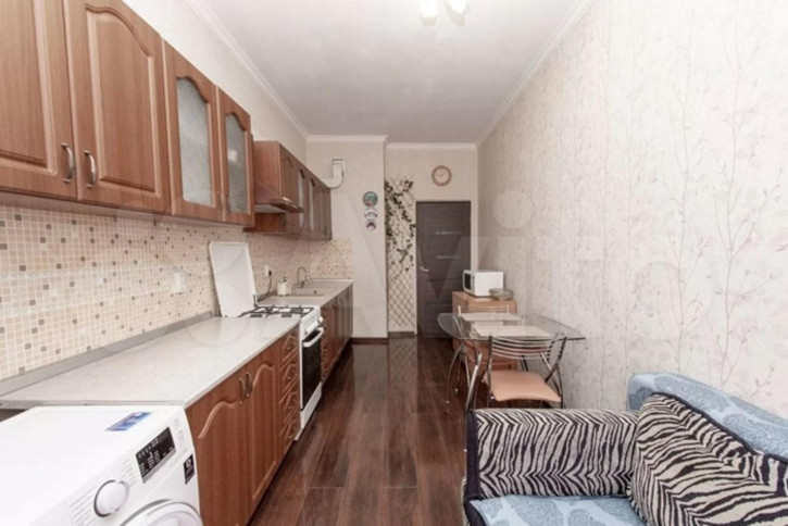 1-комн квартира Комарова улица, 101