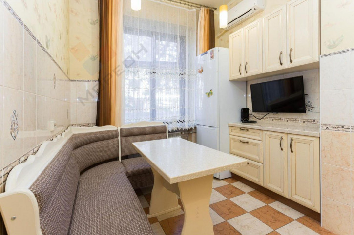 4-комн квартира Советская ул, 60
