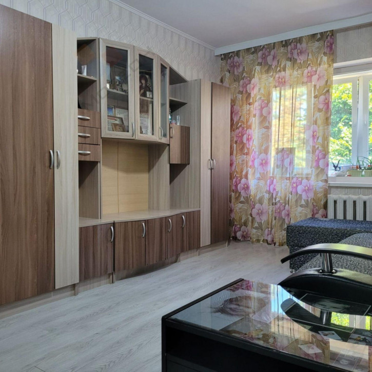 3-комн квартира Старокубанская ул, 111