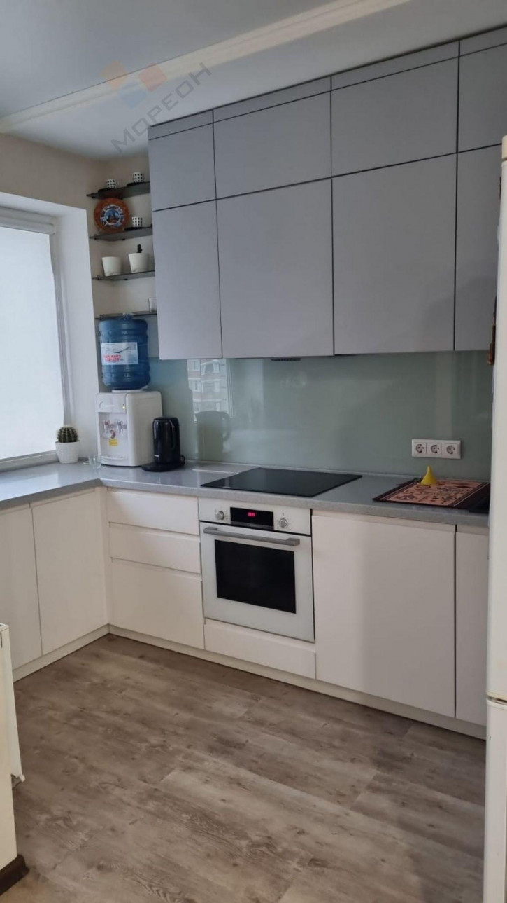 3-комн квартира Командорская ул, 5