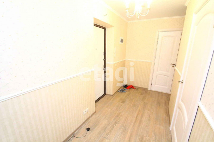 2-комн квартира Венеция мкр., 44