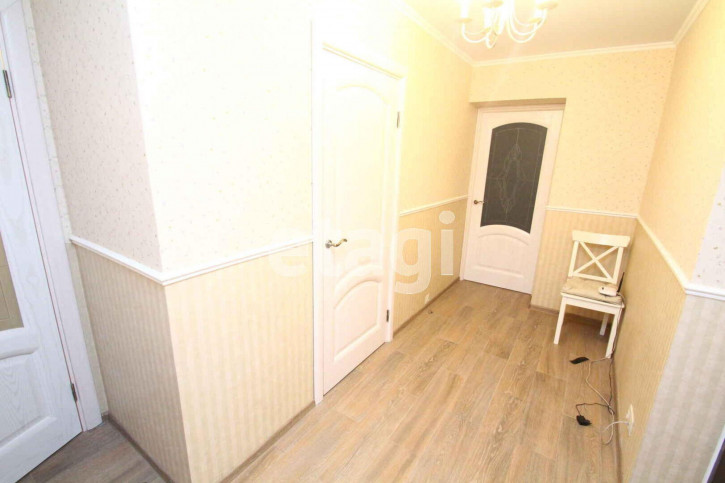 2-комн квартира Венеция мкр., 44