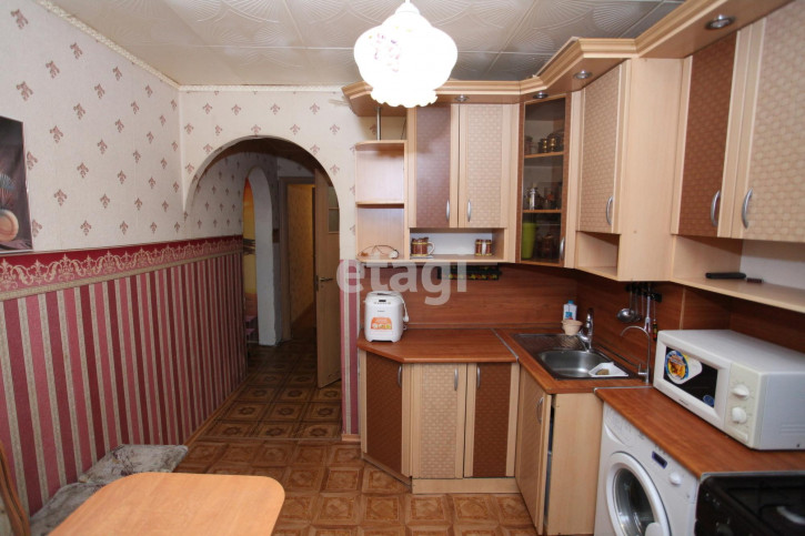 2-комн квартира Шагова, 213