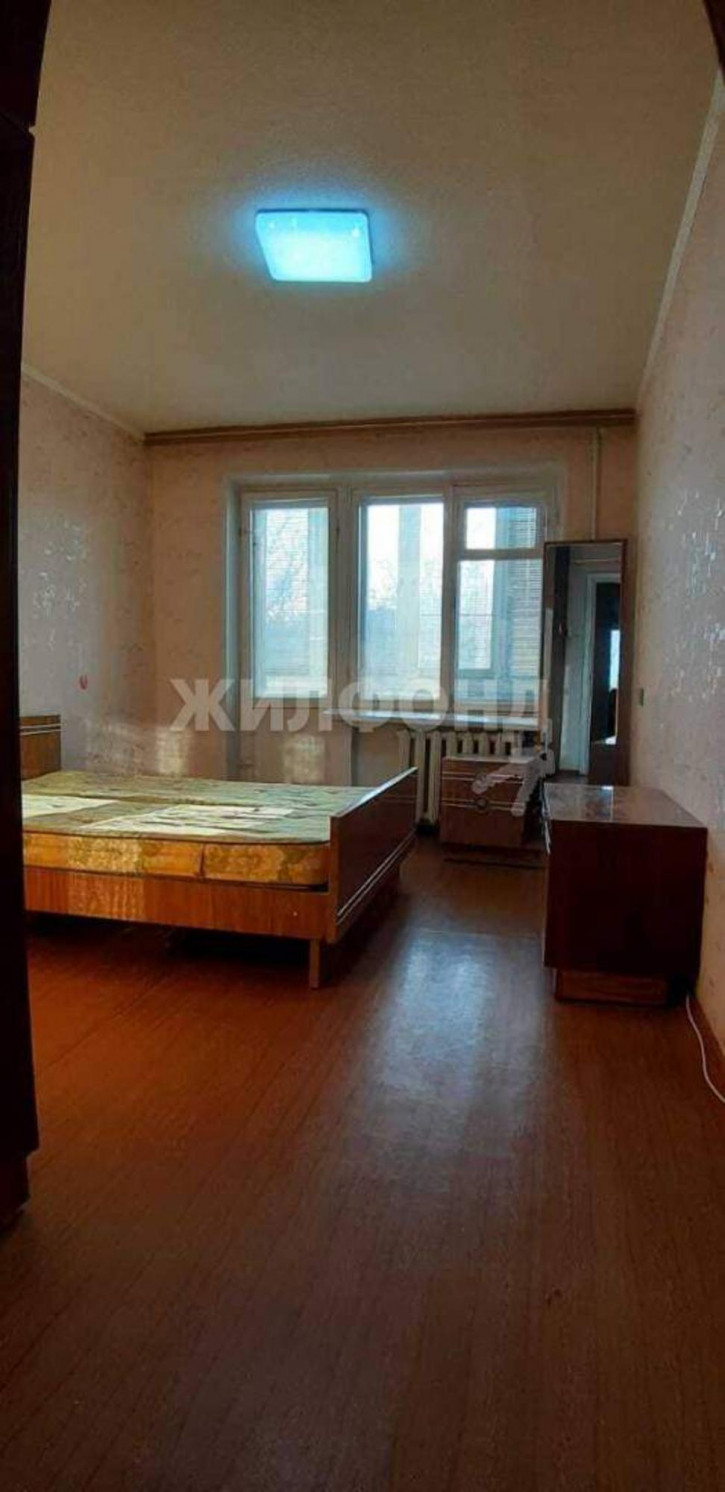 2-комн квартира Строителей улица, д.19