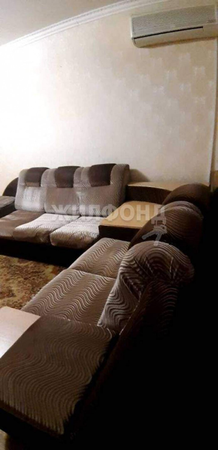 2-комн квартира Строителей улица, д.19