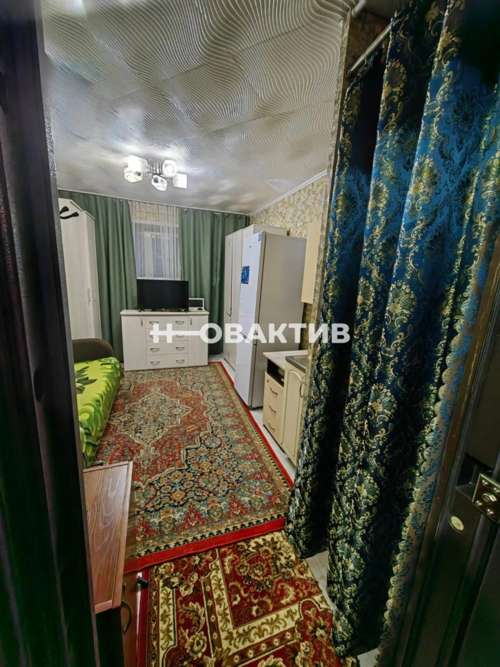 Комната Жуковского, 105