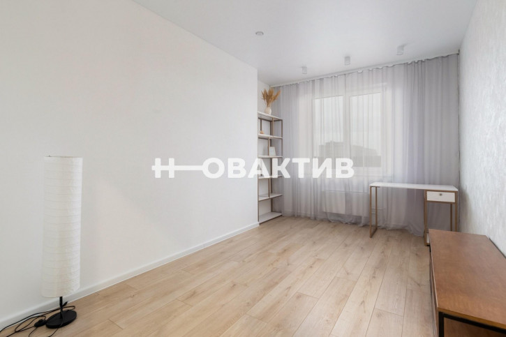 1-комн квартира Виктора Уса, 1/1