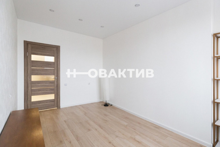1-комн квартира Виктора Уса, 1/1