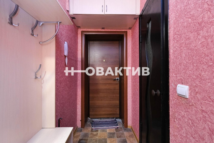 2-комн квартира Аксёнова, 48