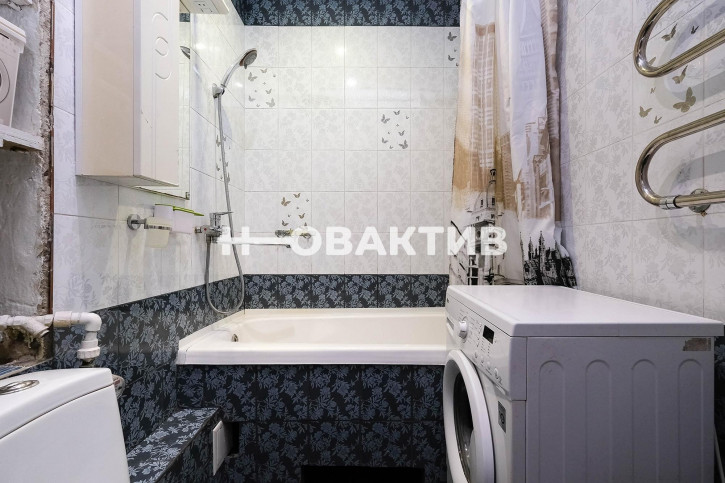 2-комн квартира Аксёнова, 48