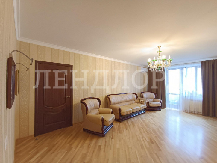 2-комн квартира улица Селиванова, 68Д