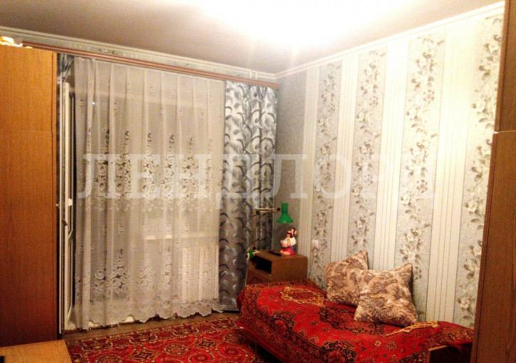 3-комн квартира Днепропетровская улица, 48