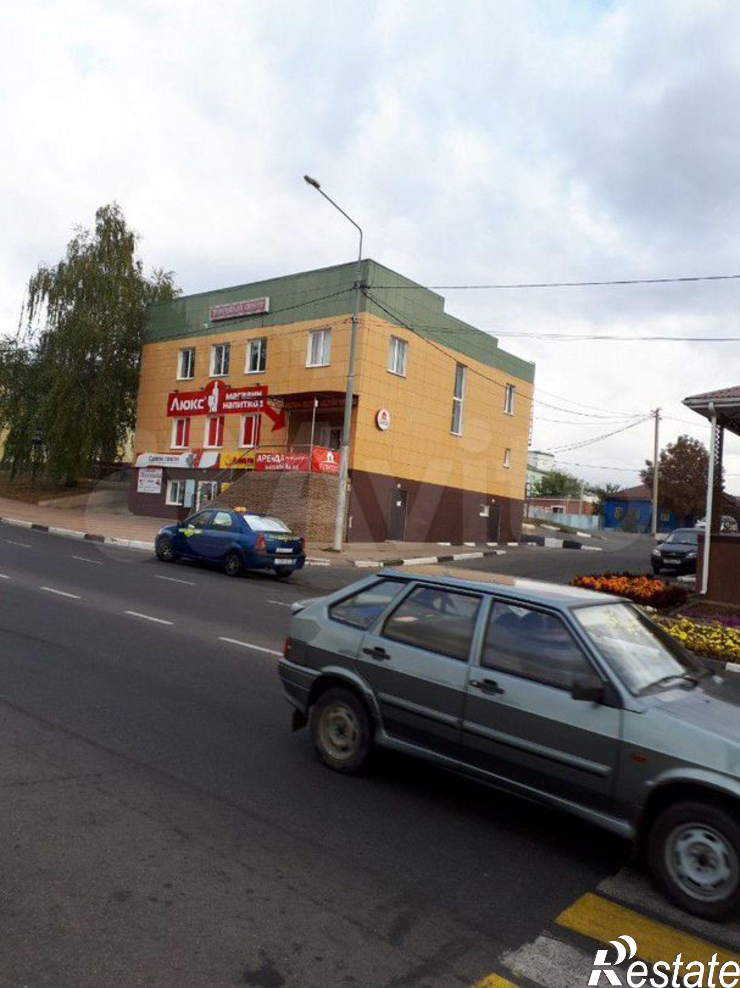 Сдать торговое помещение за 10 000 рублей на площадь Васильева