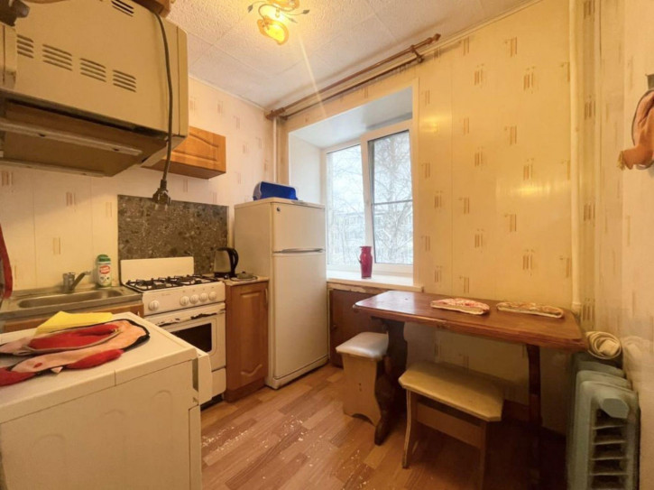 3-комн квартира Менделеева ул, 46