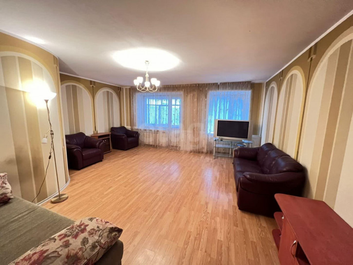 3-комн квартира улица Батюшкова, 9