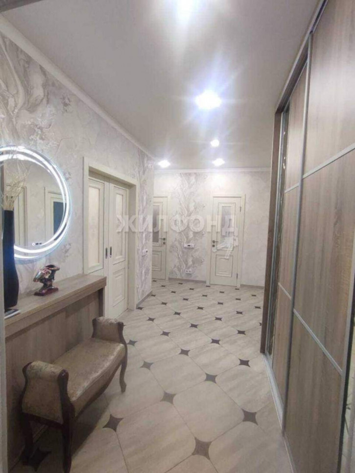 3-комн квартира Горбатова улица, д.20