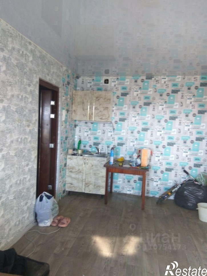 Комната улица Радионова, 20,  д. 20