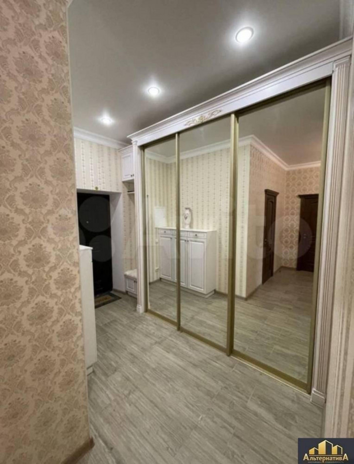 3-комн квартира Дзержинского пр-т.