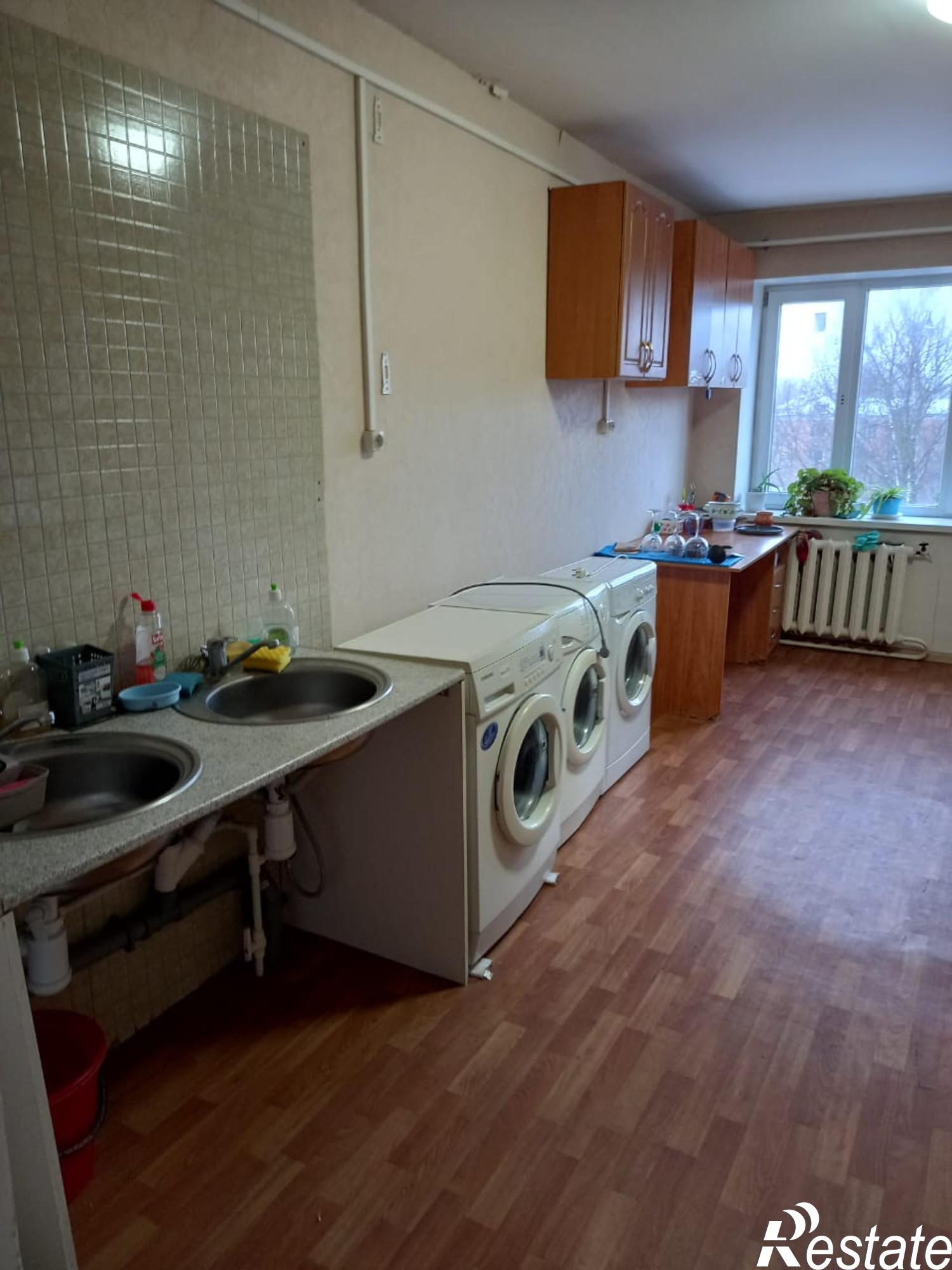 Сдать комнату за 15 000 рублей на Баженова ул., 28, к а