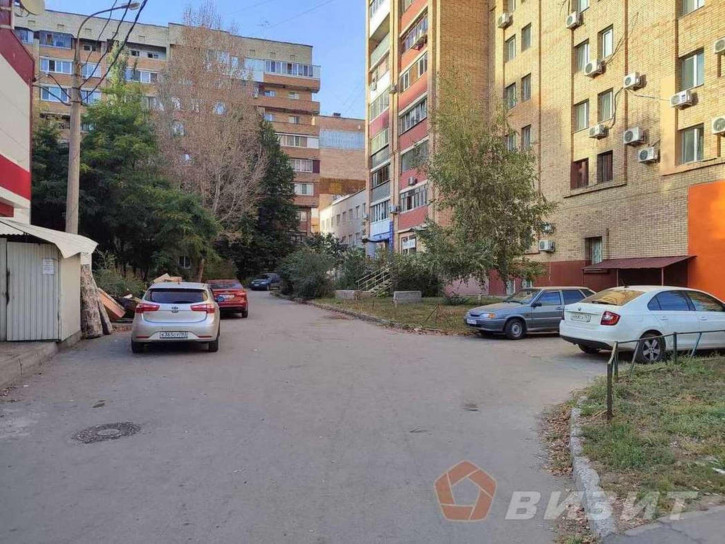 Торговое помещение Нагорная улица, 136а