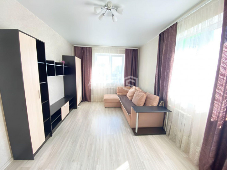 3-комн квартира Антонова ул, 5Л