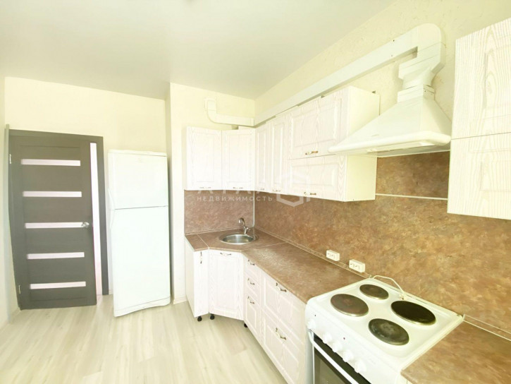 3-комн квартира Антонова ул, 5Л