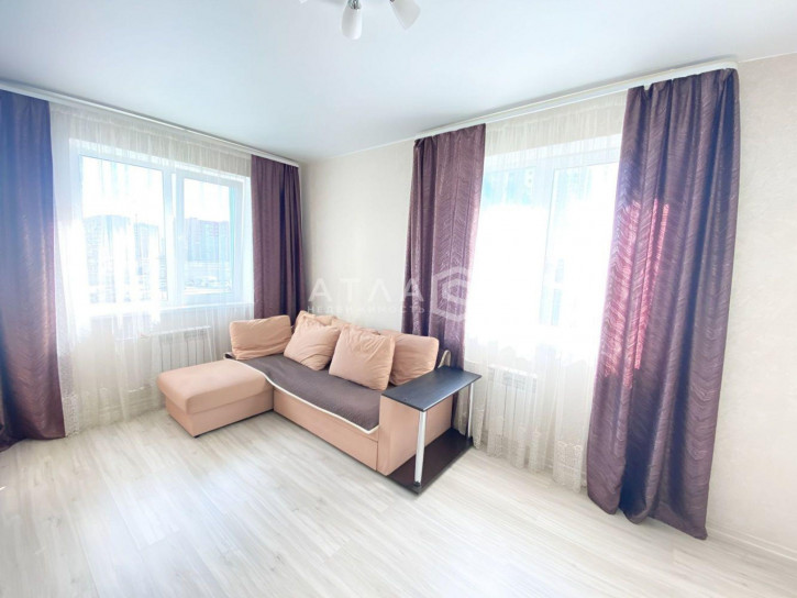 3-комн квартира Антонова ул, 5Л