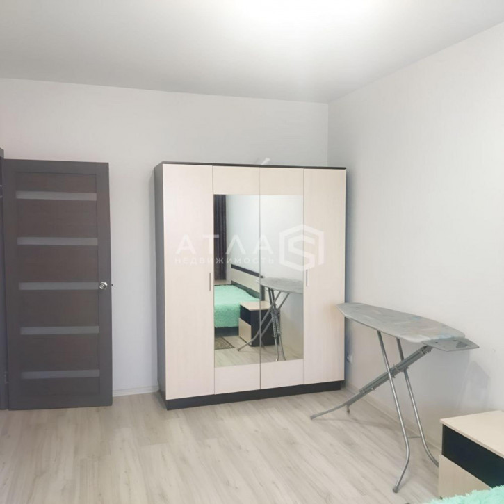 3-комн квартира Антонова ул, 5Л