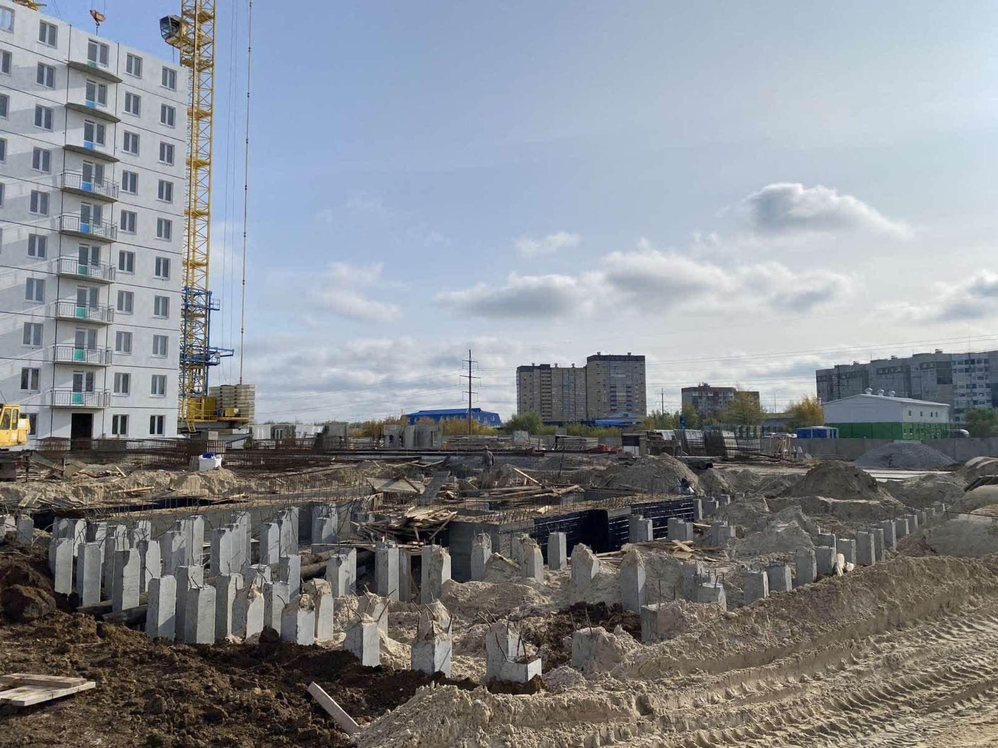 Купить квартиру за 5 685 000 рублей на Героев космоса, 11