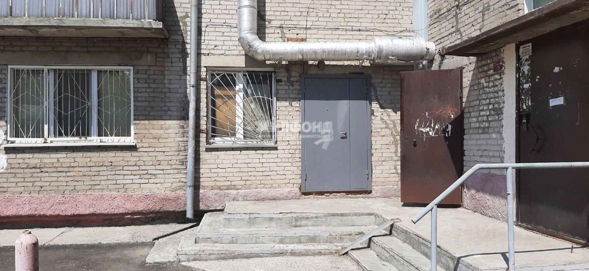 Купить торговое помещение за 16 500 100 рублей на улица Ватутина, 28