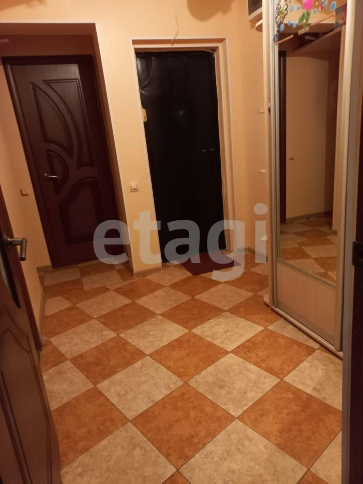 3-комн квартира улица Любезного