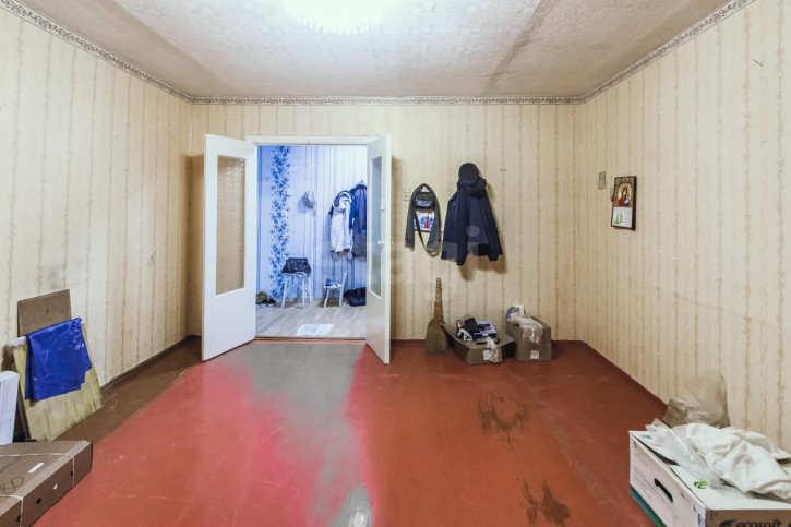 3-комн квартира улица Дзержинского, 15