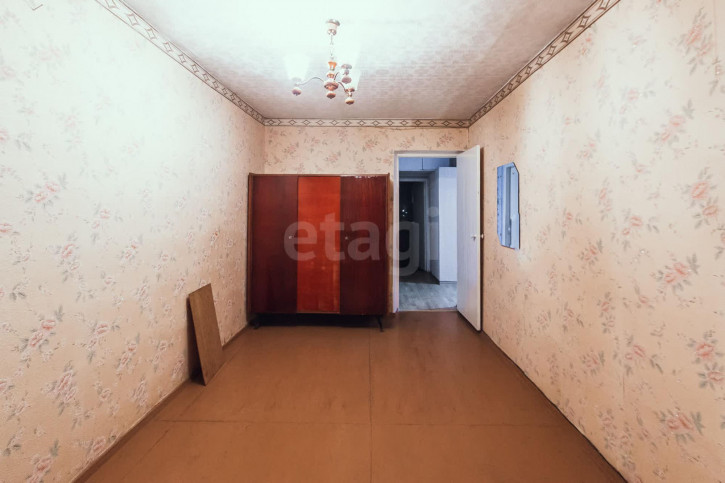 3-комн квартира улица Дзержинского, 15