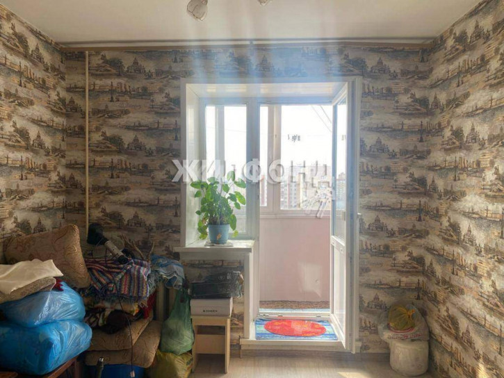 4-комн квартира Сибиряков-Гвардейцев улица, д.57