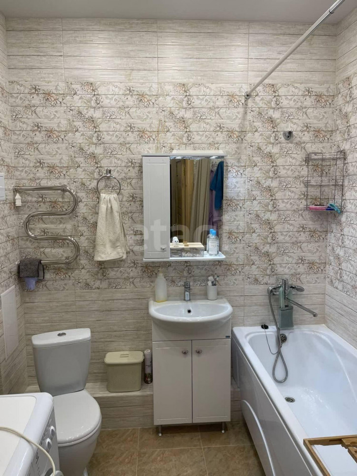 1-комн квартира Сергея Джанбровского, 11