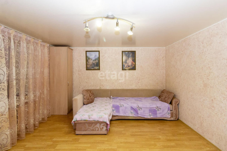 4-комн квартира Молодежная, 28
