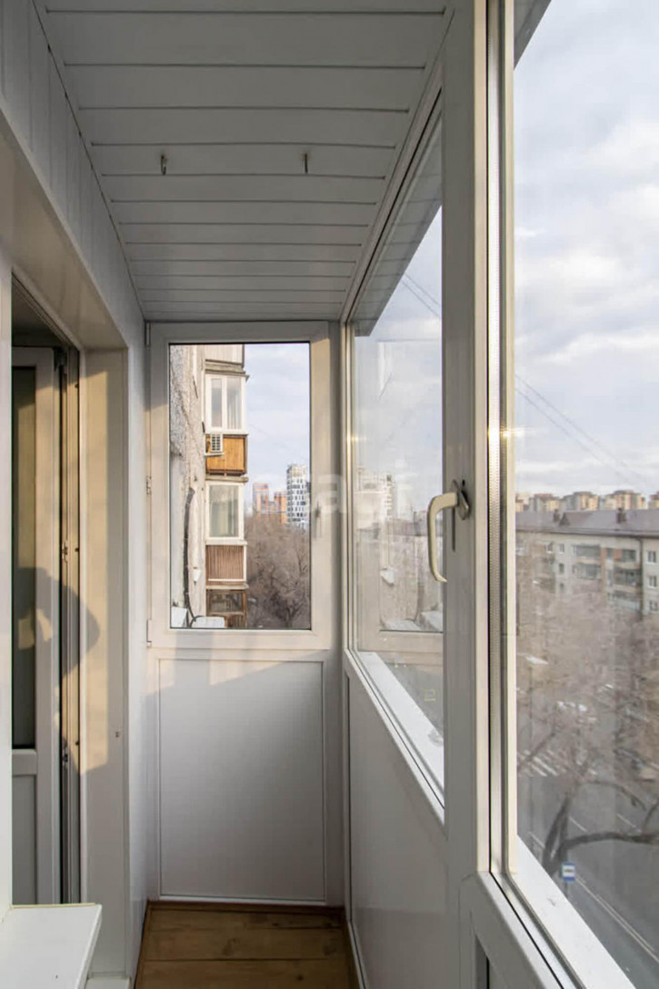 2-комн квартира Профсоюзная, 70