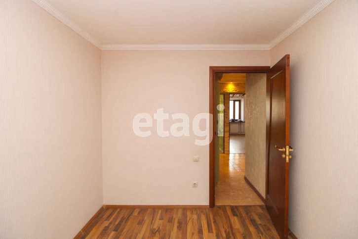 4-комн квартира Шиллера, 22